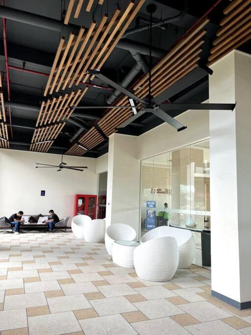 Dayinn, Skyhouse Bsd Lux And Homey Studio, Near Aeon Bsd And Ice Bsd Cilenggang Eksteriør billede